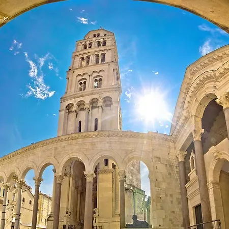 Royal Antique Apartman *