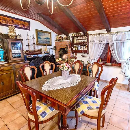 Royal Antique * ספליט
