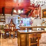 Royal Antique Apartment Apartman *
