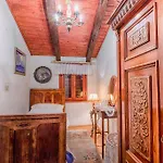 Royal Antique Apartment Apartman *