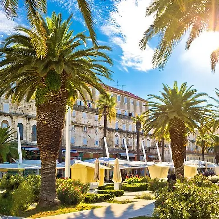 Royal Antique Διαμέρισμα *