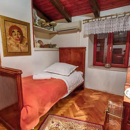Apartment Royal Antique Apartment Split