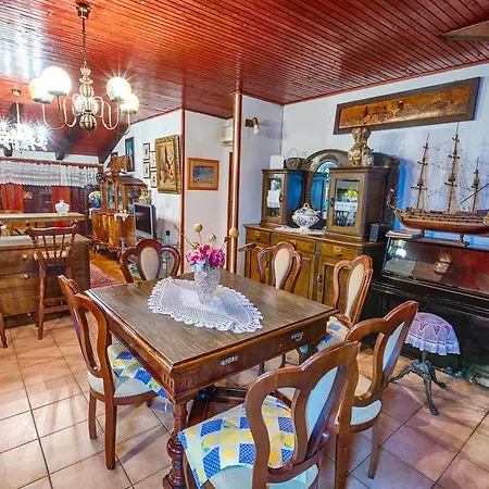 Royal Antique Apartment Split