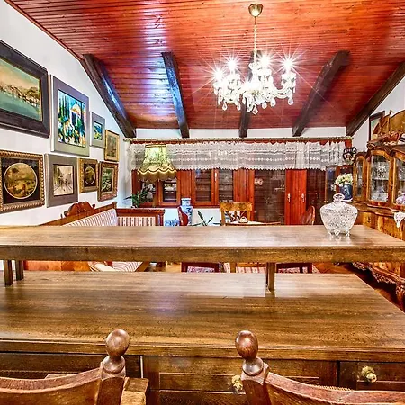 Royal Antique Apartment *