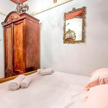 Royal Antique Apartment * Split