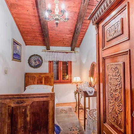 Royal Antique Апартаменти *