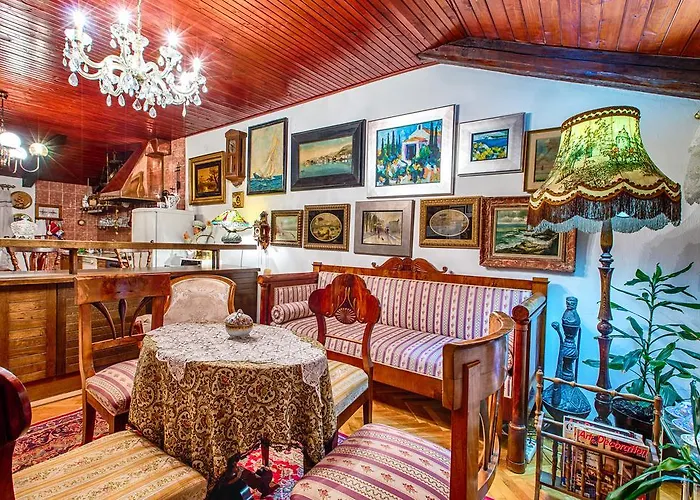 Royal Antique Apartment Apartment *