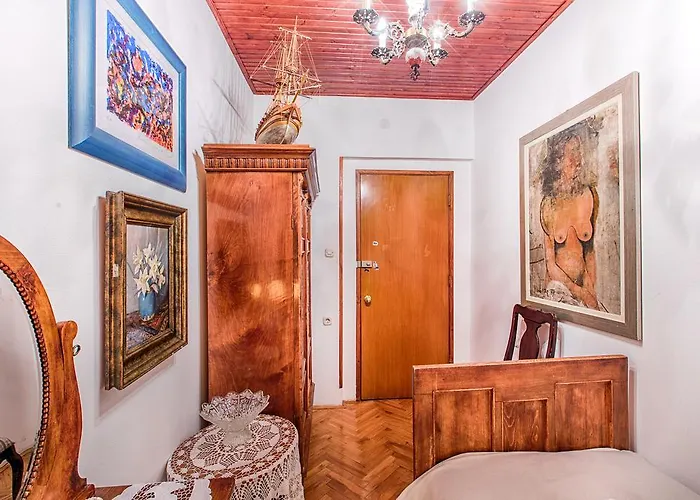 Royal Antique Apartment Split